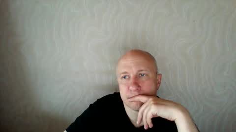 Snapshot of oleg365 chatting on May 16, 6:43 am figaro online show from May 16, 6:43 am