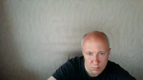 Snapshot of oleg365 chatting on May 21, 6:31 am figaro online show from May 21, 6:31 am
