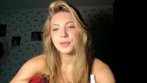 Snapshot of oletaguinyard chatting on November 5, 3:12 pm Kem online show from November 5, 3:12 pm