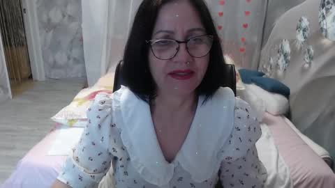 Snapshot of olgahottie chatting on April 6, 11:27 pm OlgaHottie online show from April 6, 11:27 pm