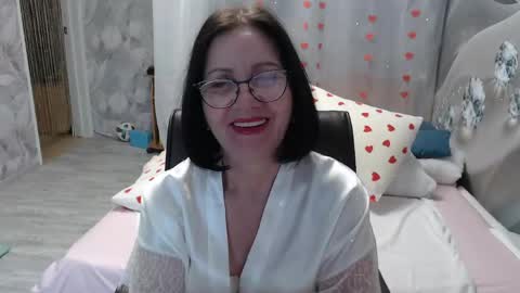 Snapshot of olgahottie chatting on May 2, 11:32 pm OlgaHottie online show from May 2, 11:32 pm