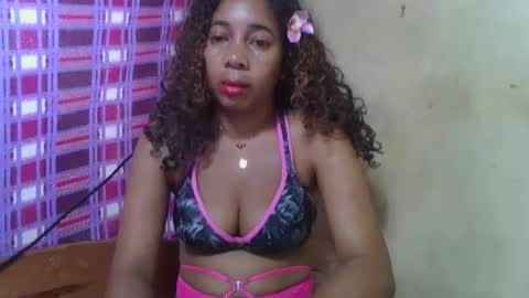 olinaa online show from May 12, 6:10 am