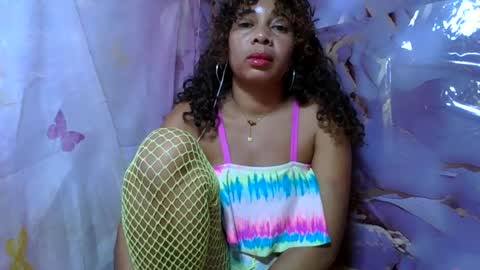 olinaa online show from June 24, 6:01 am