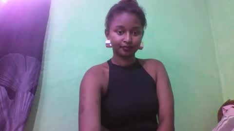 Snapshot of olinah610 chatting on October 30, 7:54 am olinah610 online show from October 30, 7:54 am