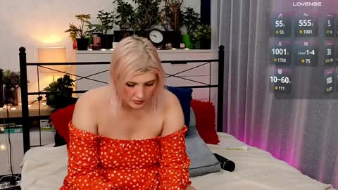 OliSunny Olivia online show from December 17, 10:44 am