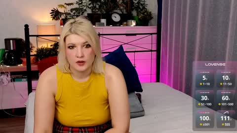 Snapshot of olisunny5 chatting on January 14, 8:41 am OliSunny Olivia online show from January 14, 8:41 am