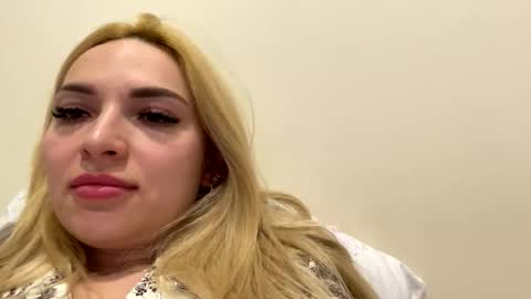 Snapshot of olivanne chatting on April 7, 3:45 pm olivanne online show from April 7, 3:45 pm