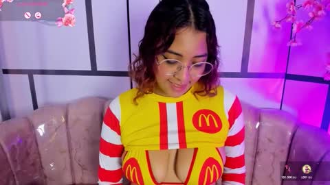 Snapshot of olivejoness_ chatting on October 22, 5:19 am olive online show from October 22, 5:19 am