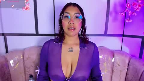 Snapshot of olivejoness_ chatting on November 25, 4:34 am olive online show from November 25, 4:34 am