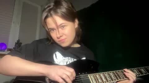 Snapshot of olivepeach chatting on December 19, 5:50 pm Oil online show from December 19, 5:50 pm