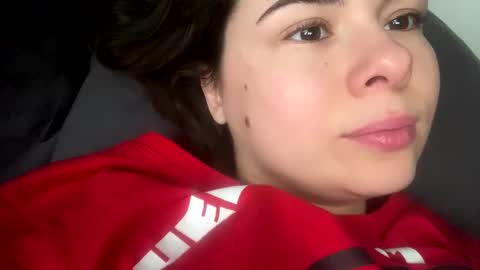 Snapshot of olivepeach chatting on February 14, 10:59 am Oil online show from February 14, 10:59 am