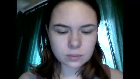 Snapshot of olivepeach chatting on April 1, 11:33 am Oil online show from April 1, 11:33 am