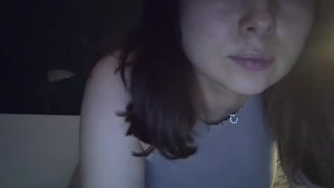 Snapshot of olivepeach chatting on April 19, 6:21 pm Oil online show from April 19, 6:21 pm