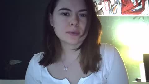 Snapshot of olivepeach chatting on April 29, 12:31 pm Oil online show from April 29, 12:31 pm