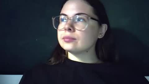 Snapshot of olivepeach chatting on May 23, 11:47 am Oil online show from May 23, 11:47 am