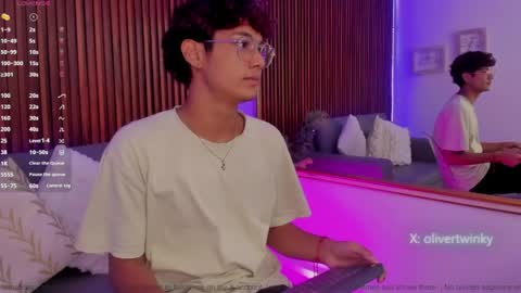 oliver20__ online show from May 4, 10:39 pm