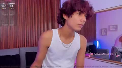 oliver20__ online show from August 6, 8:44 pm