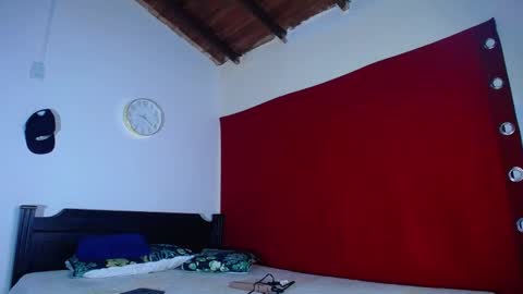 Oliver and MeganIndependent online show from October 19, 2:23 am