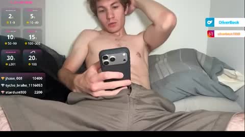 Snapshot of oliver_beck chatting on July 2, 7:31 pm Oliver Beck online show from July 2, 7:31 pm