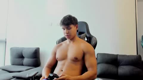 Oliver bray online show from March 17, 7:06 pm