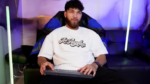 Oliver Dallas online show from May 13, 6:11 am