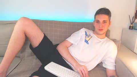 Snapshot of oliver_hort chatting on January 30, 6:54 pm Oliver online show from January 30, 6:54 pm