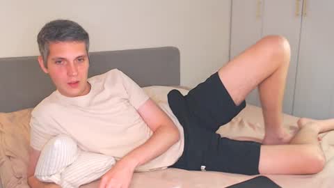 Snapshot of oliver_hort chatting on September 25, 4:00 pm Oliver online show from September 25, 4:00 pm