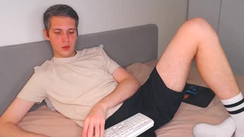 Snapshot of oliver_hort chatting on October 5, 6:06 pm Oliver online show from October 5, 6:06 pm