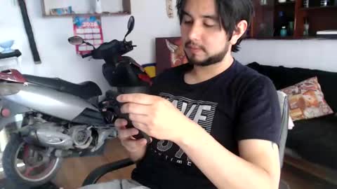 oliver_laid_2023 online show from May 16, 7:45 pm