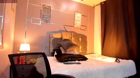 oliver mr  online show from September 16, 7:26 pm