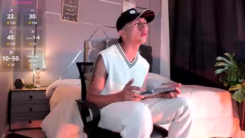 oliver mr  online show from November 19, 8:09 pm