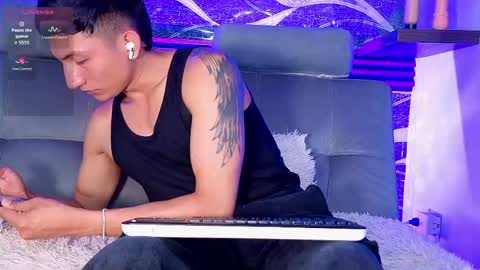oliver mr  online show from May 4, 7:32 pm