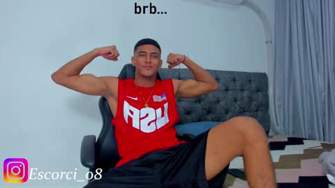 oliver_smith_2 online show from November 19, 11:27 pm