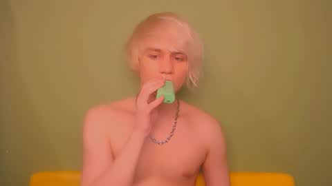 Oliver online show from February 22, 1:44 am