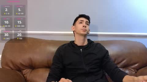 Oliver bennet online show from September 13, 12:16 pm