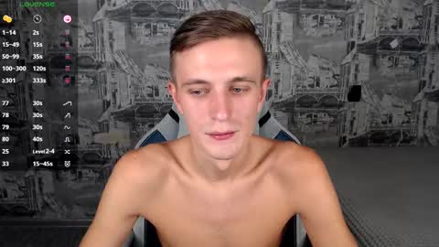 Snapshot of oliverfresh chatting on September 28, 9:25 am Oliver online show from September 28, 9:25 am