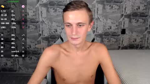 Snapshot of oliverfresh chatting on November 26, 9:21 am Oliver online show from November 26, 9:21 am