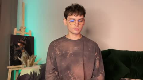 Snapshot of oliverlawrence chatting on June 20, 10:12 pm oliverlawrence online show from June 20, 10:12 pm
