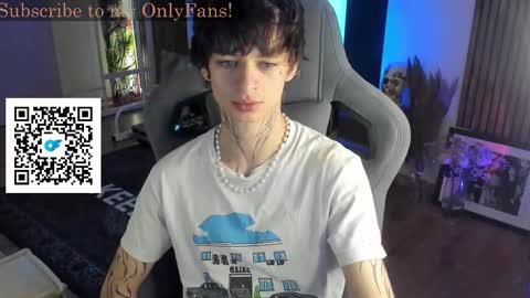 oliverrgroove online show from October 28, 4:27 am