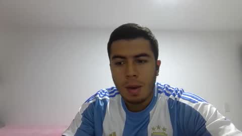 Snapshot of oliverrony chatting on December 21, 3:02 am oliverrony online show from December 21, 3:02 am