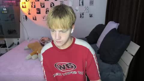 oliver online show from September 17, 3:30 am