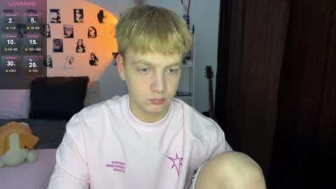 oliver online show from October 12, 10:47 am