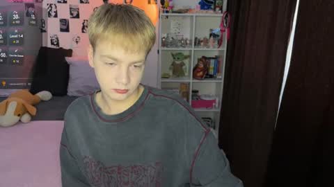 oliver online show from November 15, 12:02 pm