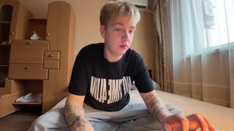 oliver online show from February 18, 1:29 pm