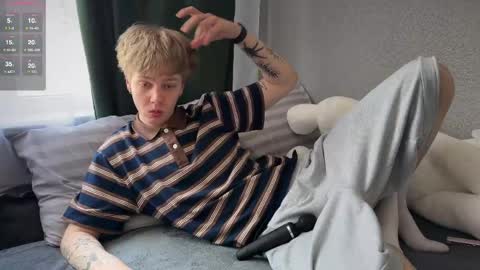 Snapshot of olivertasty chatting on May 9, 11:15 am oliver online show from May 9, 11:15 am
