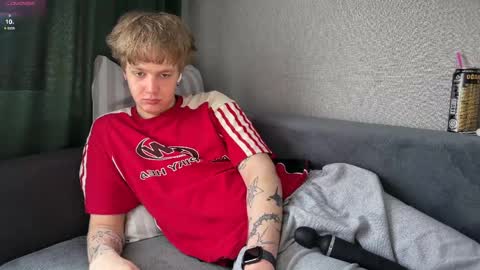 Snapshot of olivertasty chatting on May 10, 1:38 pm oliver online show from May 10, 1:38 pm