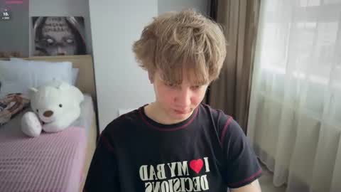 Snapshot of olivertasty chatting on June 13, 12:14 pm oliver online show from June 13, 12:14 pm