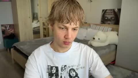 Snapshot of olivertasty chatting on July 2, 1:28 pm oliver online show from July 2, 1:28 pm