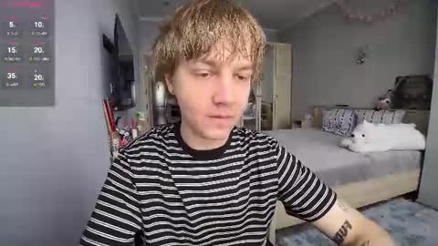 Snapshot of olivertasty chatting on July 23, 12:14 pm oliver online show from July 23, 12:14 pm