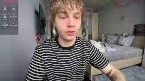 Snapshot of olivertasty chatting on July 24, 7:50 am oliver online show from July 24, 7:50 am